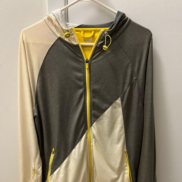 Janji Rain Jacket (Running Jacket) - Picture 2 of 3